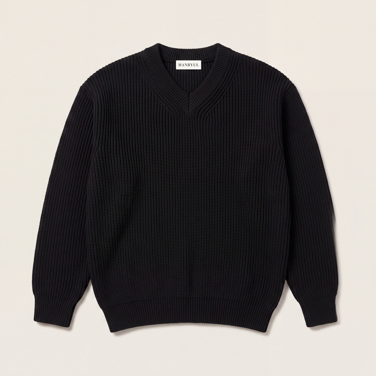 FW26 Essential V Neck Black