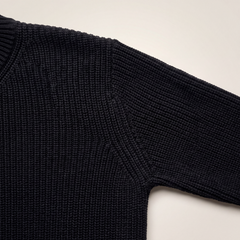 FW26 Essential V Neck Black