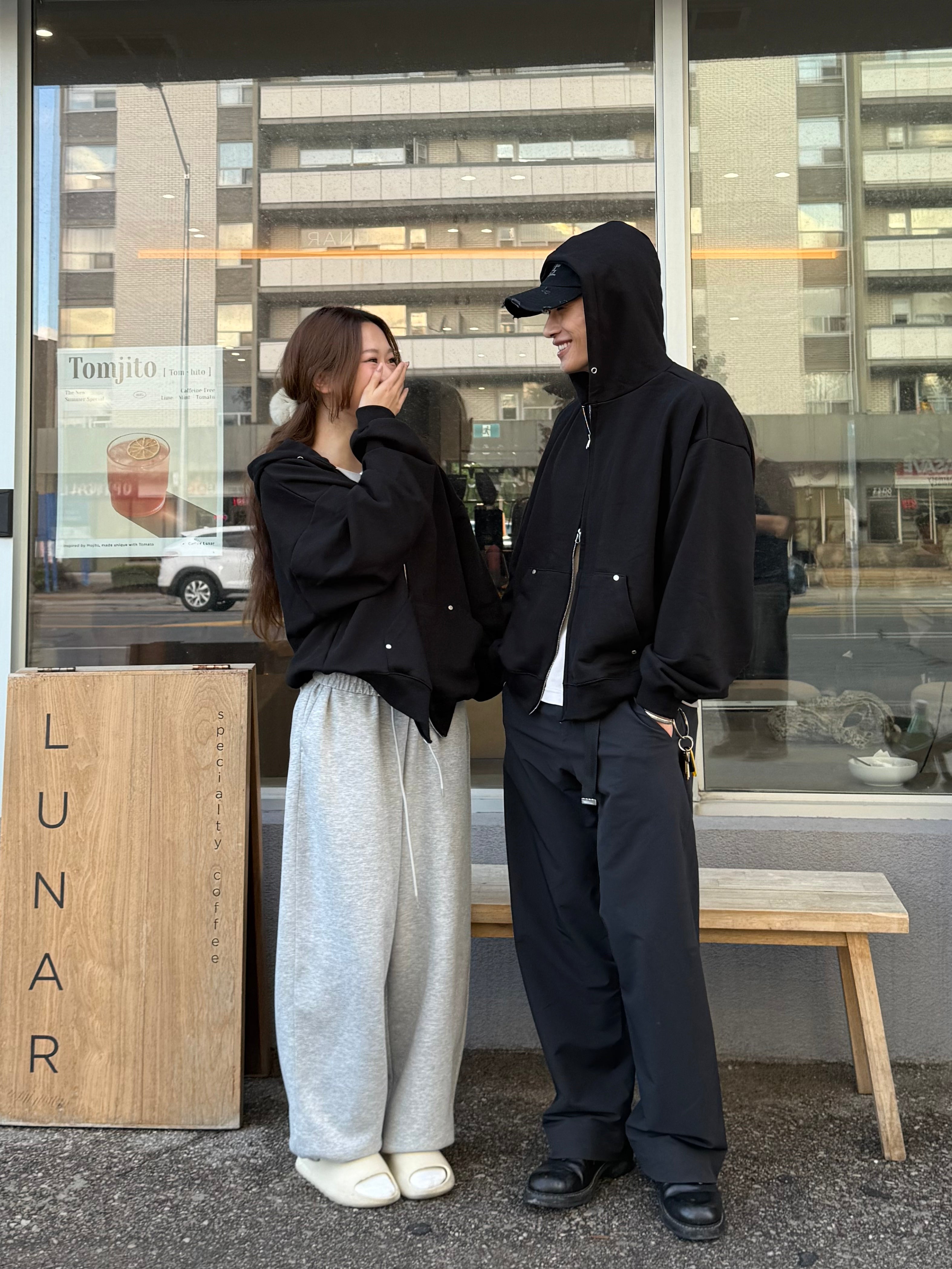 Black Oversized Hoodie Zip up 001