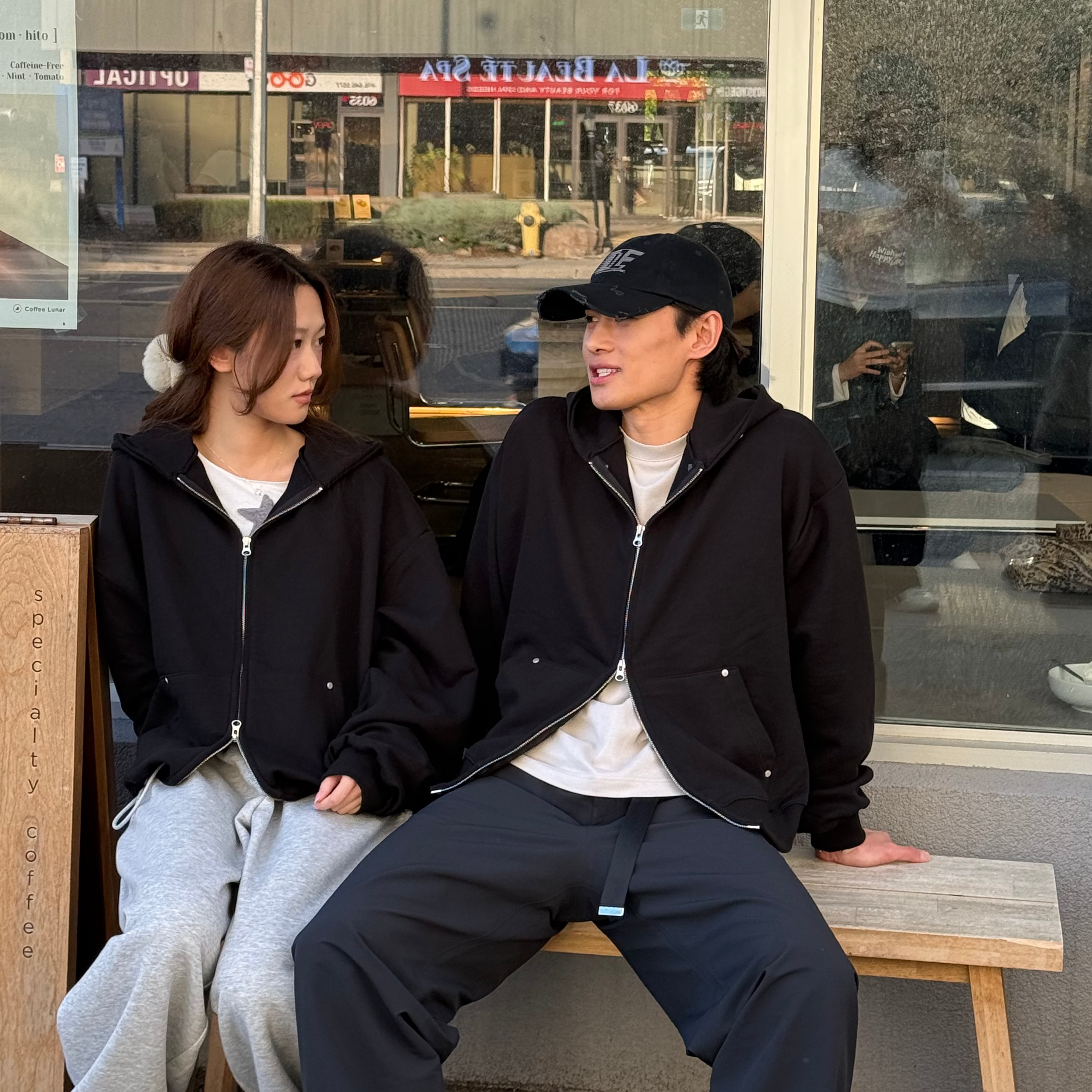 Black Oversized Hoodie Zip up 001