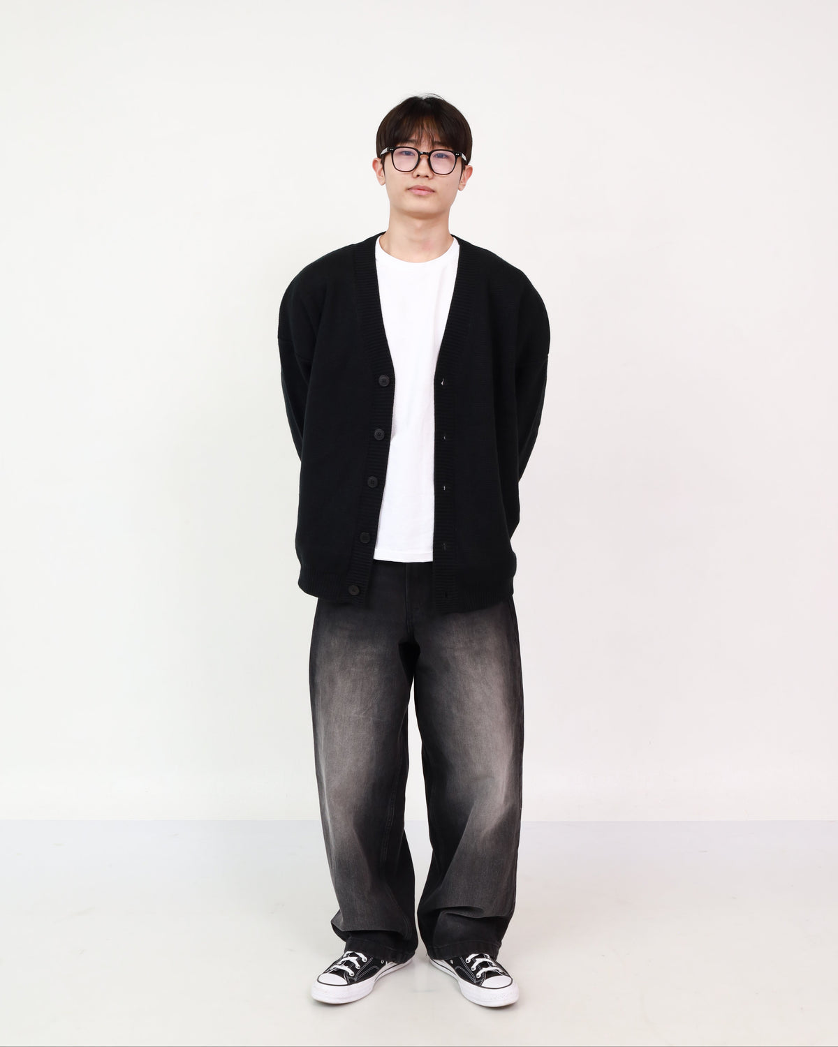 Cardigan Black + Wide Jeans Black