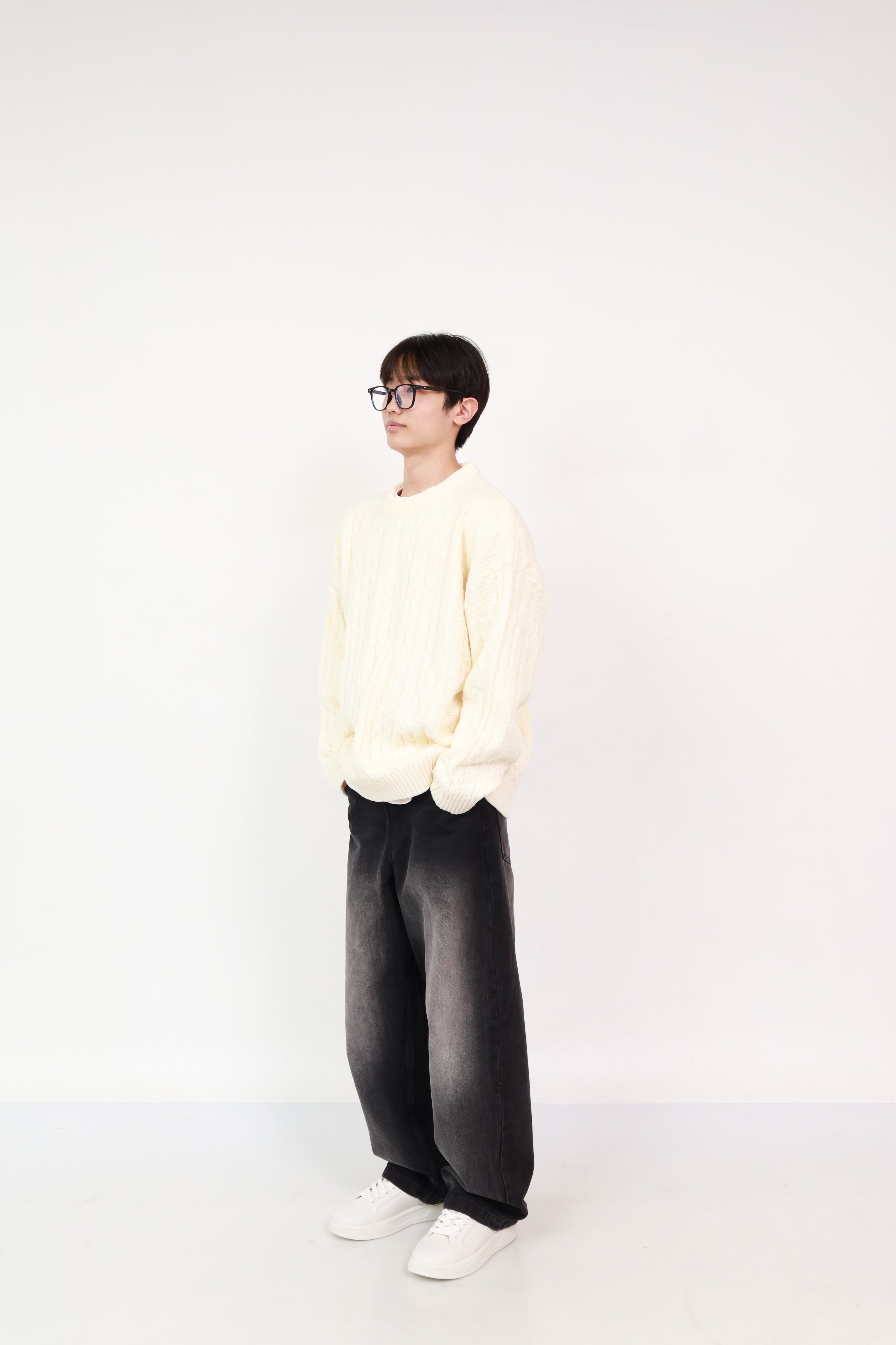 Plain Knit Ivory + Wide Jeans Black