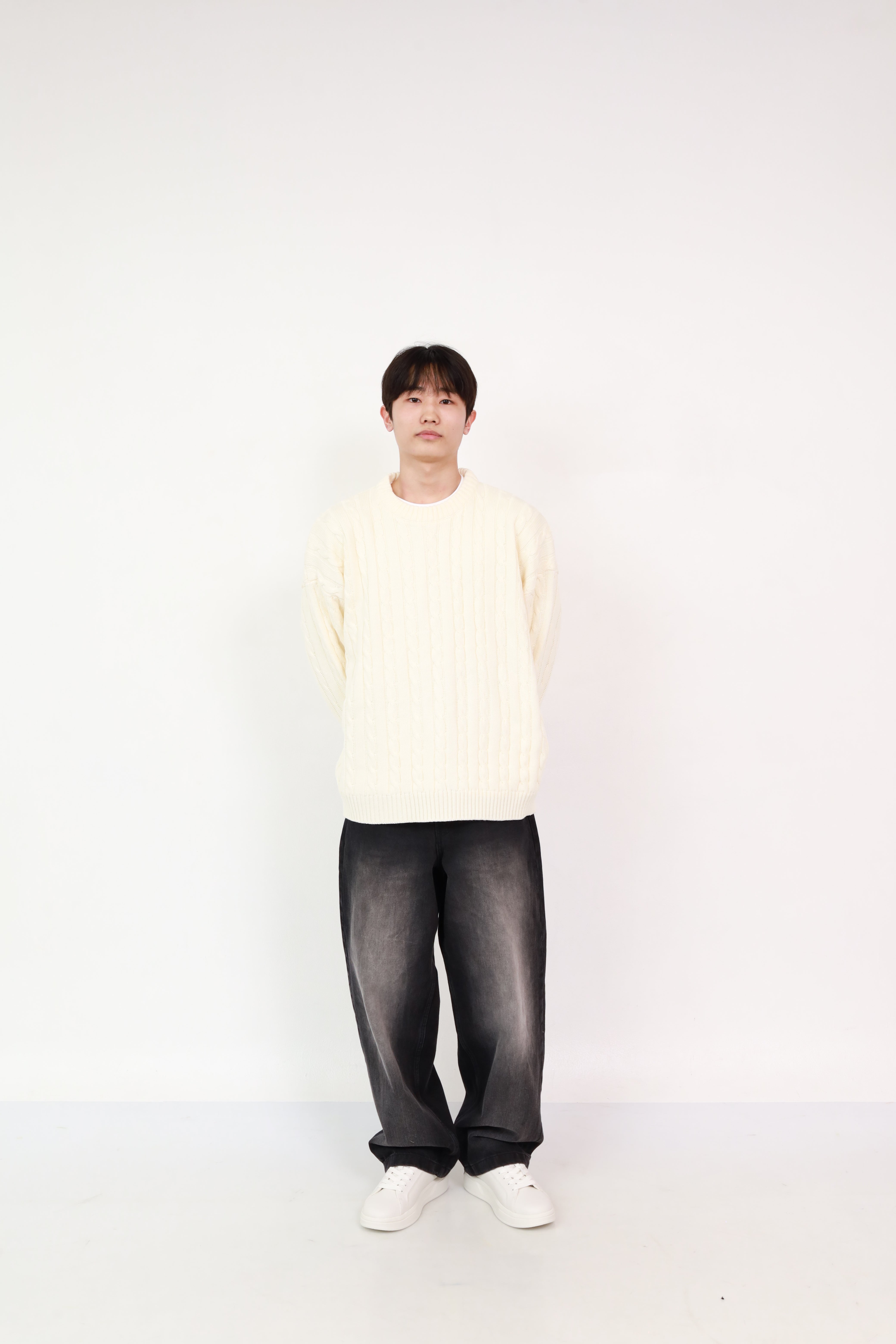 Plain Knit Ivory + Wide Jeans Black