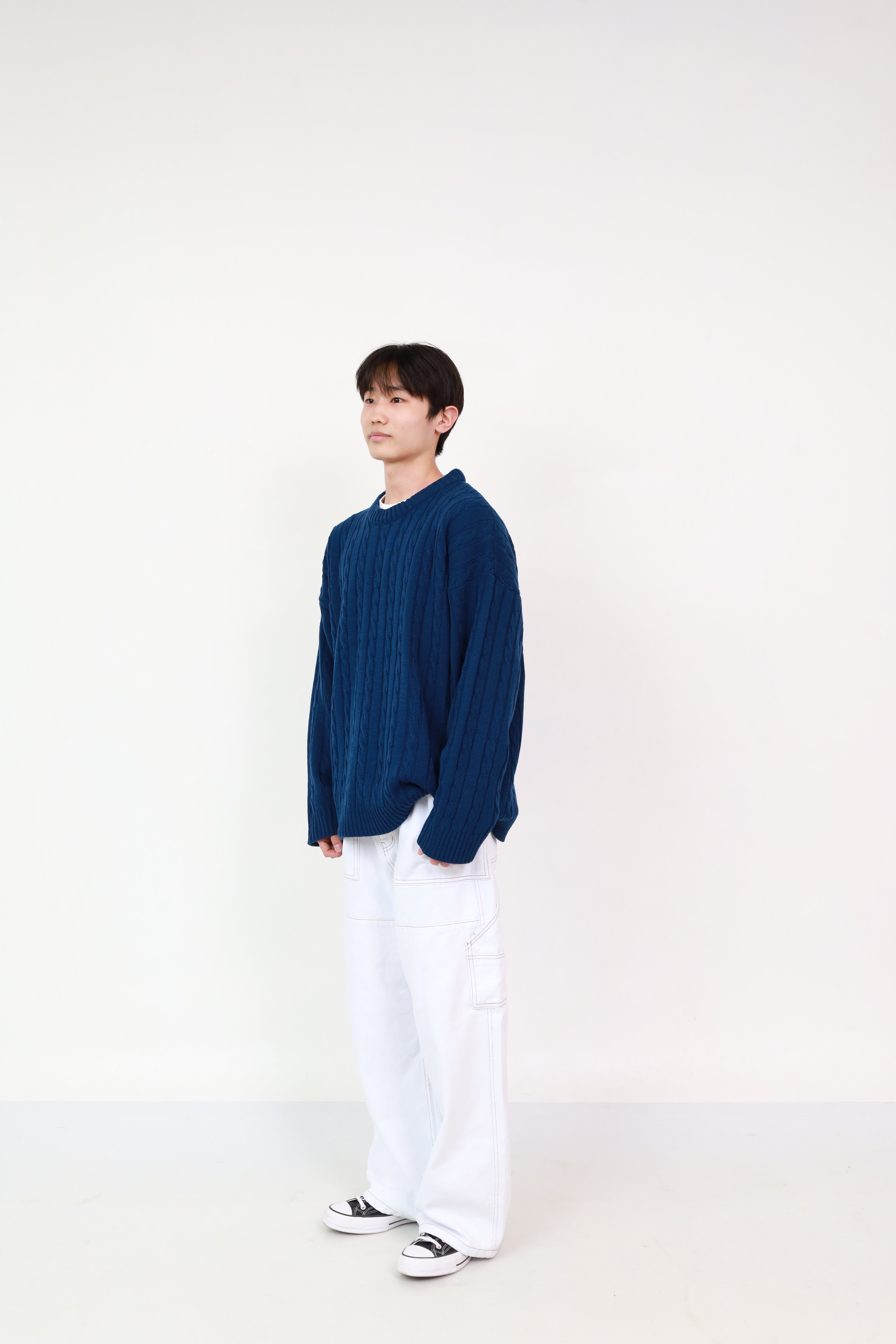 Plain Knit Navy +  Balloon Pants White