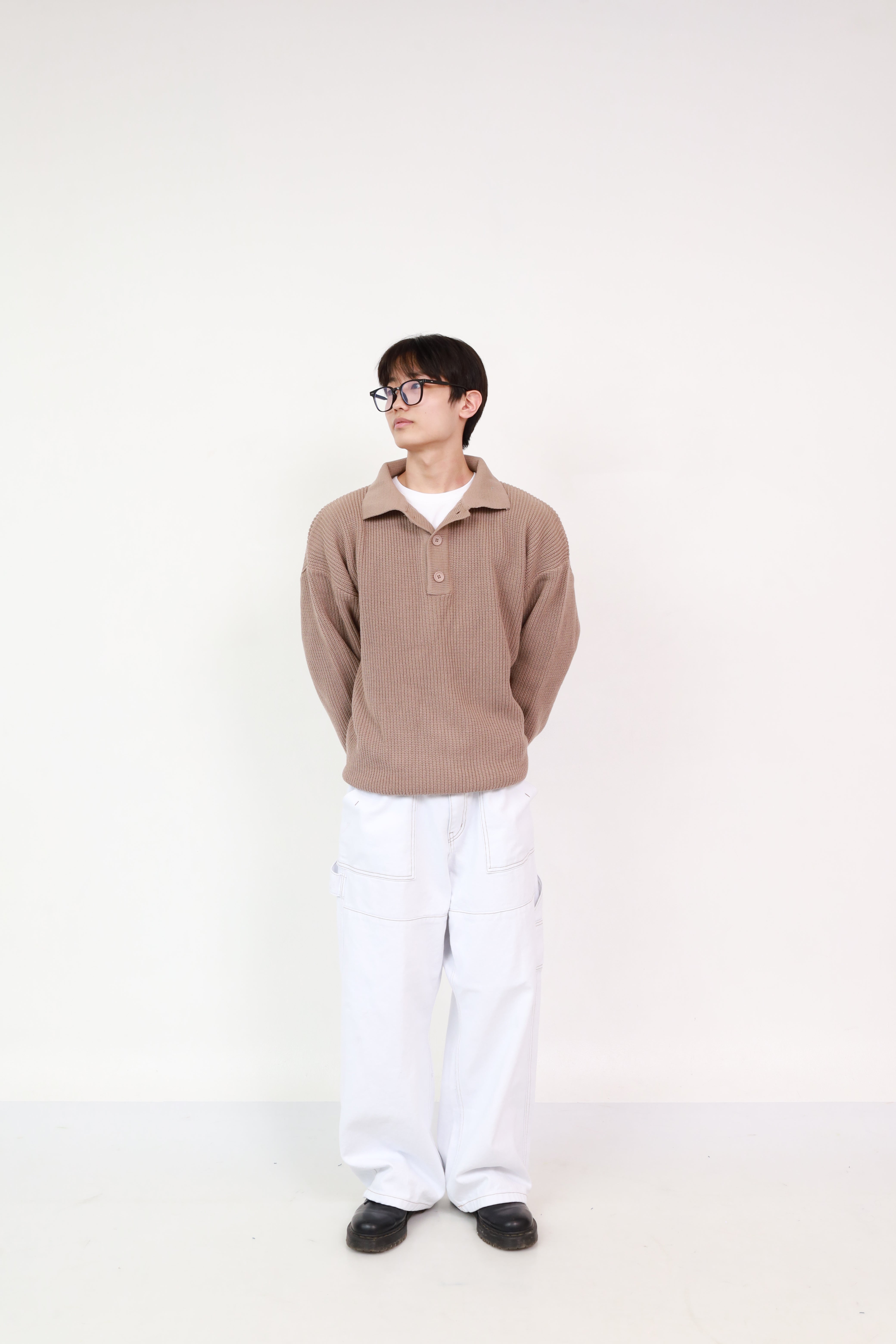 Button up Knit Dark Beige + Balloon Pants White