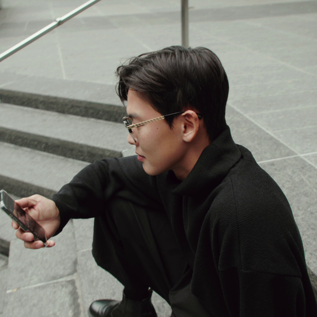 Black Turtle Neck 001