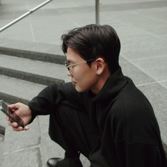 Black Turtle Neck 001