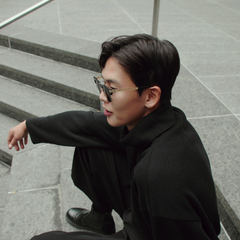 Black Turtle Neck 001