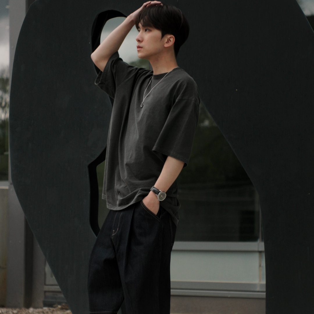 Bermuda Raw Dark Denim Shorts 001