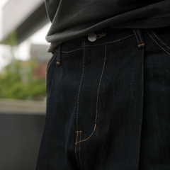 Bermuda Raw Dark Denim Shorts 001